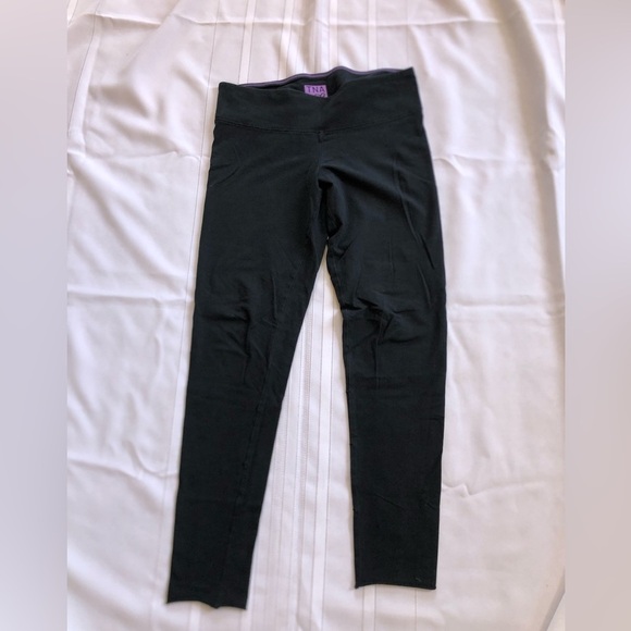 TNA Crop Leggings - Picture 6 of 15